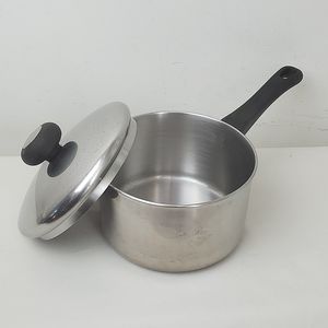 Vintage 2.0 Qt Meyer 16/8 Stainless Steel Sauce Pot with Lid